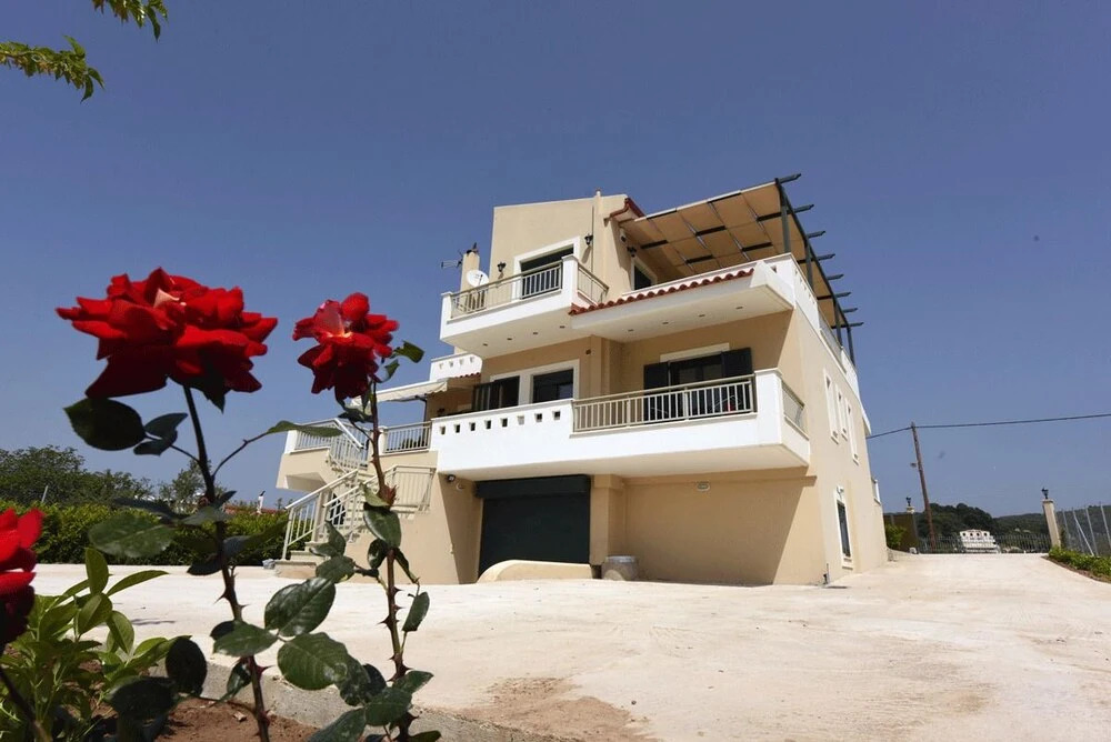 Panelma Villa Tranquil Coastal Retreat in Zacharo