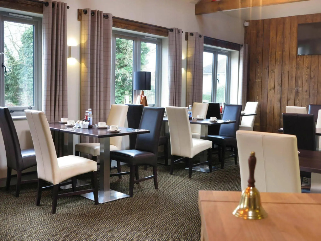 The White Hart, Wroughton