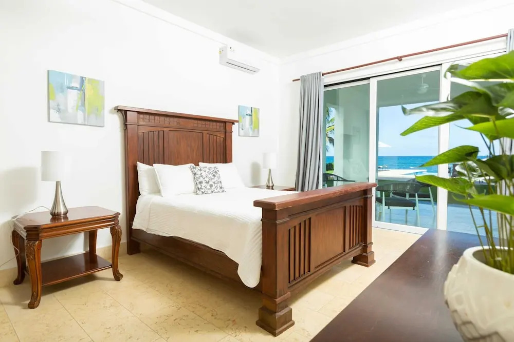 Escondido Bay Properties by Caribe Stays