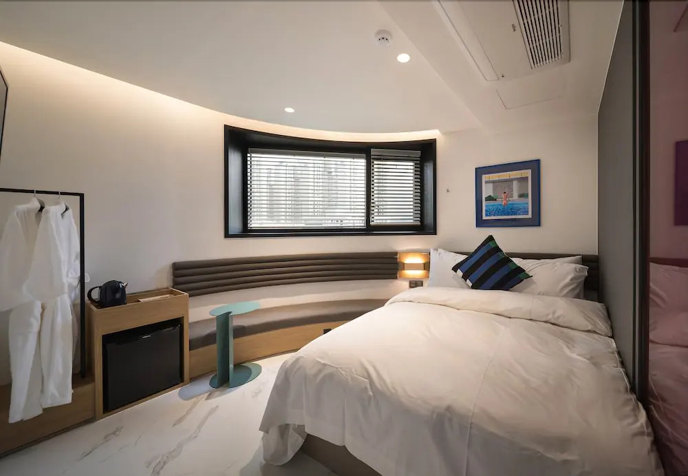 No 25 Signature Centum