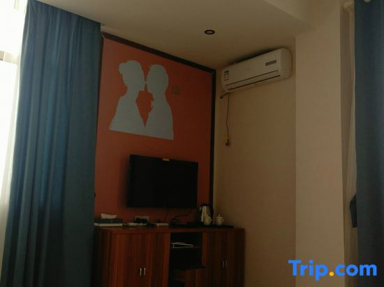 Mengzi Dream House Hotel (Honghe Avenue Branch)