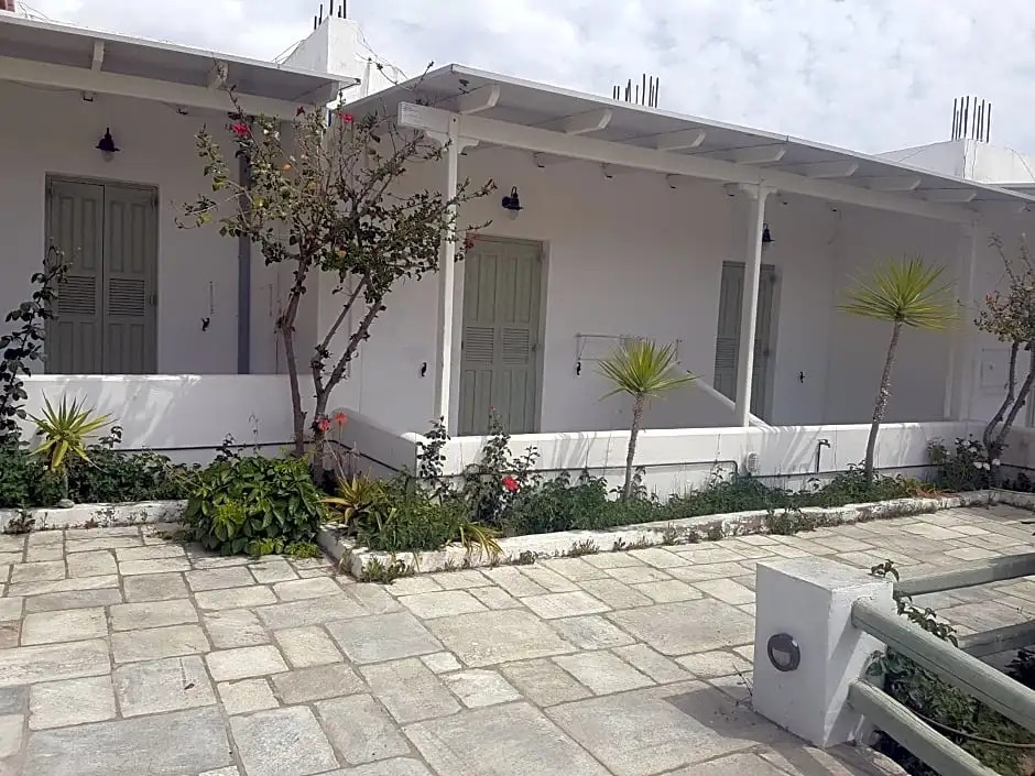 Isalos Rooms On The Beach