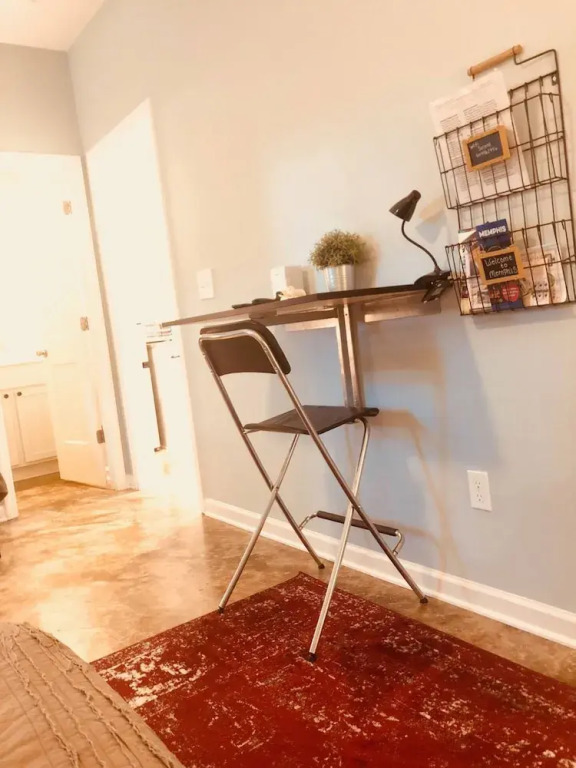 Clean & Serene House Studio - easy onoff I-40