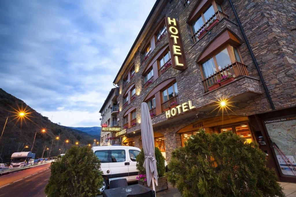 Hotel Restaurant Les Brases