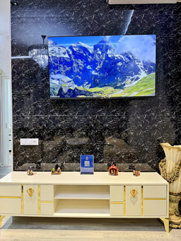 Royal Rentals (Роял Ренталс) на улице Бабура 44