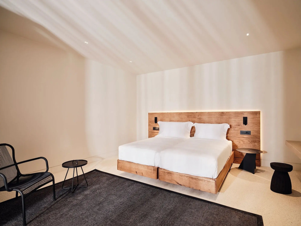 Noūs Santorini, a Member of Design Hotels