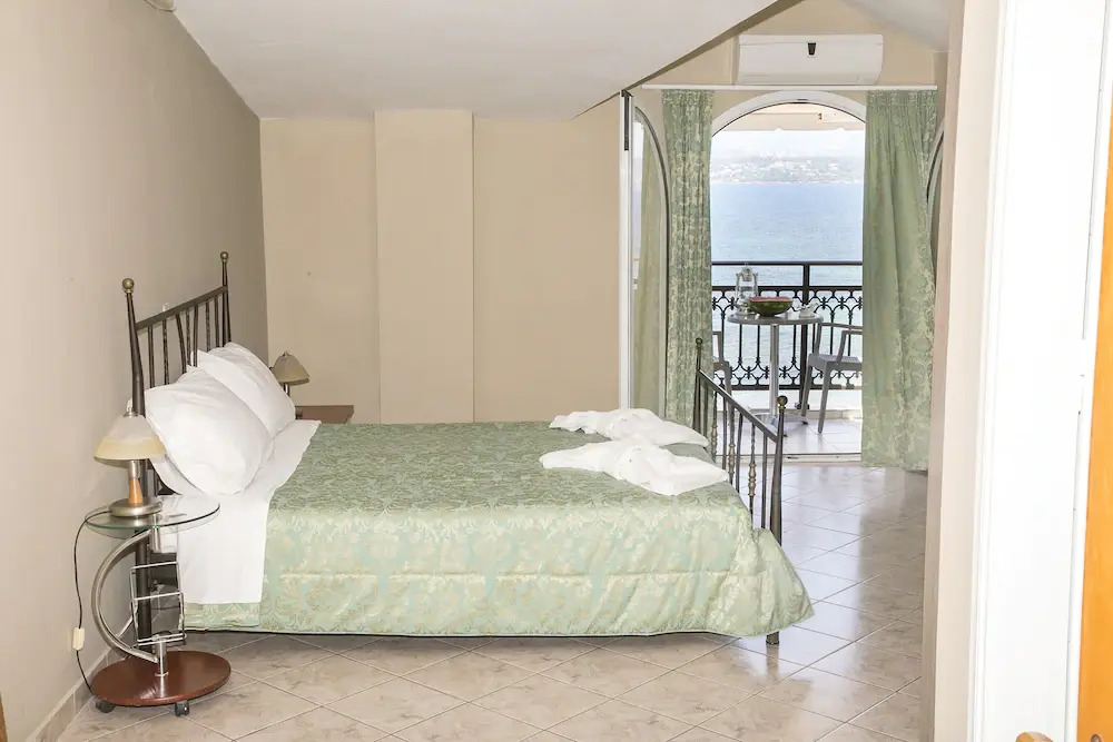 Zois Sea View Apartments in Lixouri