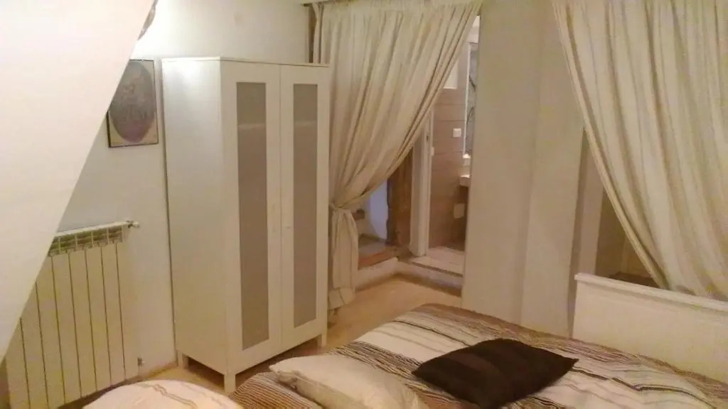 Domus Nymphae - QR10366