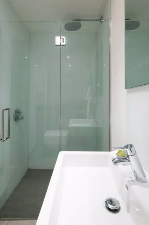 Modern 2 Bed Flat in Shoreditch with Roof Garden