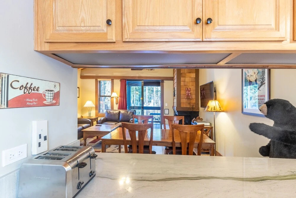 Cozy Aspen Grove 2 bed 2 bath by RedAwning Save 10% on 3 Nights, 15% on 5 Nights!