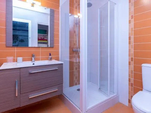 Studio en Duplex sous la Pinède et Proche de la Plage - FR-1-239-394