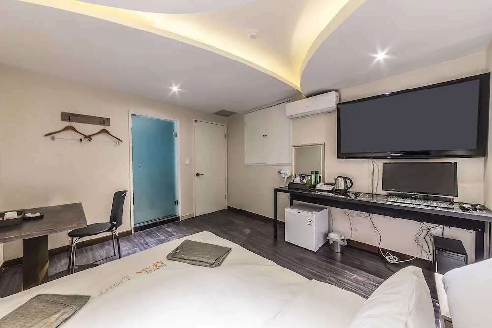 Moonlight Hotel