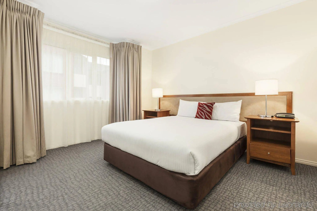 MainStay Suites Kew