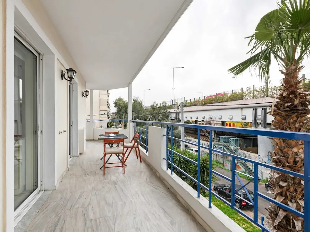 Apartment in Piraeus Near Monastiraki Square