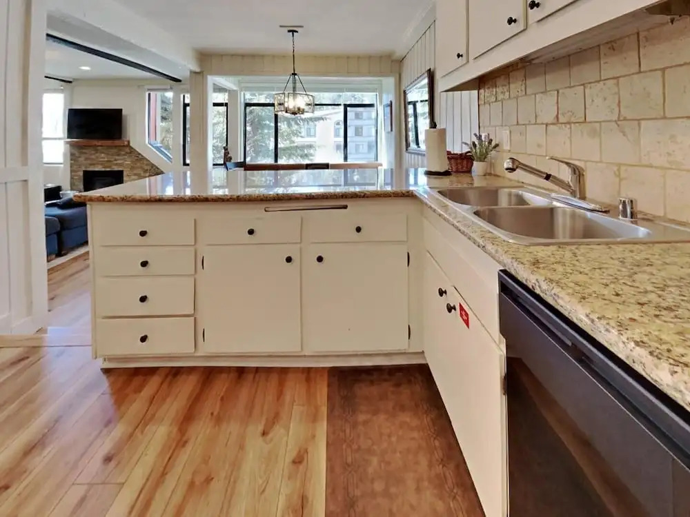 Remodeled 2 Bedroom Condo with Easy Access to Mountain Biking, Swimming, Hiking, Hot Tubs! by RedAwning