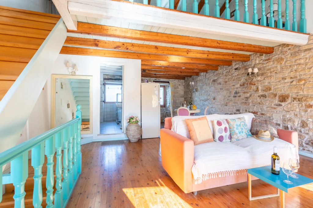 Spiros Jetty House Walk to Beach Sea Views A C Car Not Required - 302