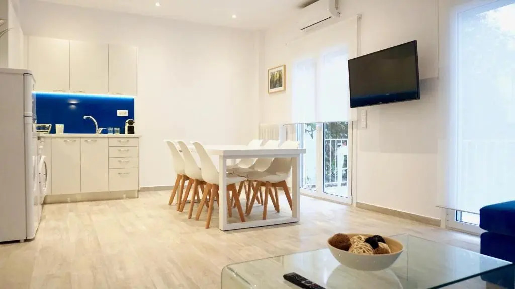 Modern & Central Apt in Athens