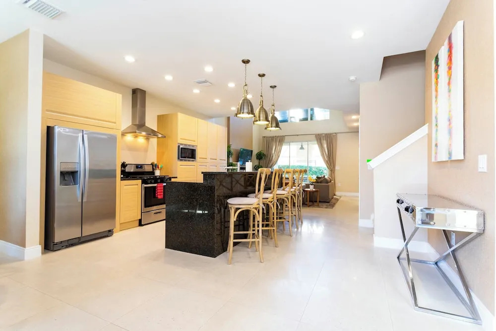 Gorgeous 4 Bd Close to Disney @ Magic Village 3114