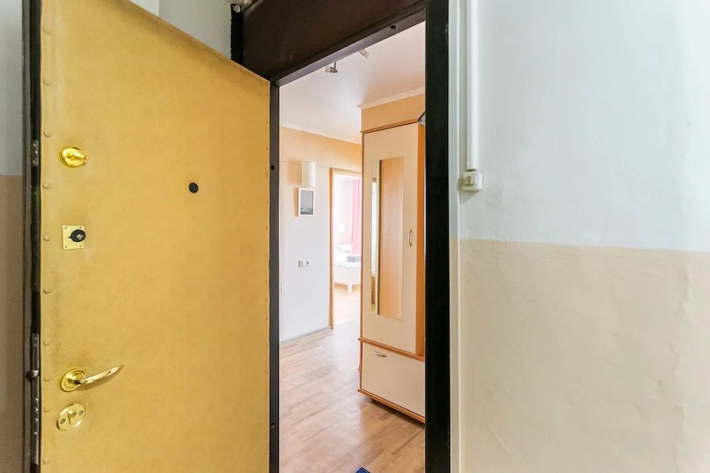 Apartment on Peschanaya 6