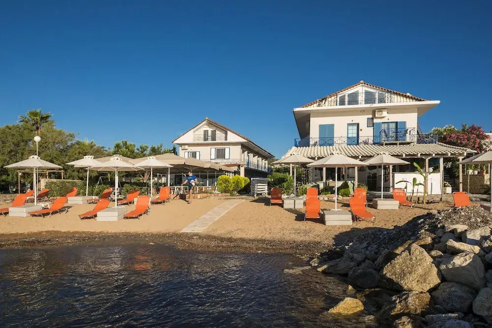 Aggelos Hotel - Luxury Suite on the Beach - Breakfast included