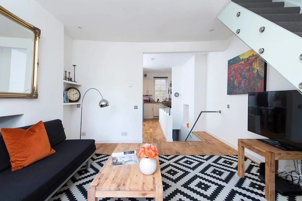 Wonderful 2BR Maisonette in Central London