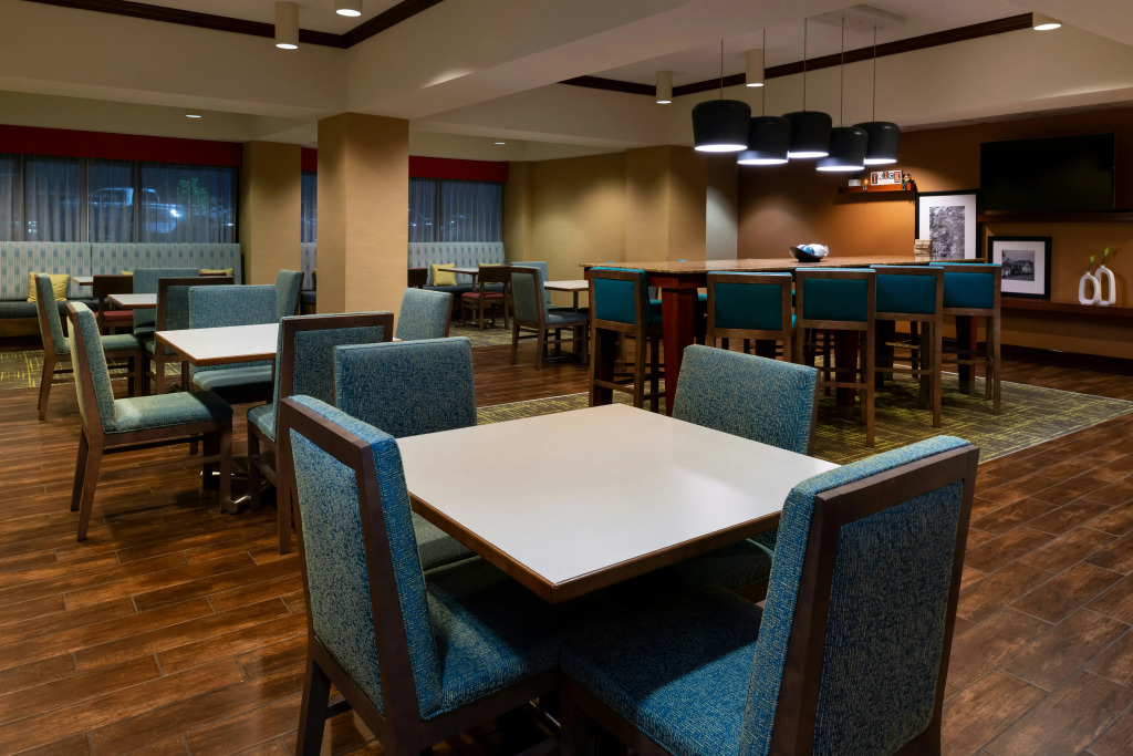 Hampton Inn Greensboro Airport