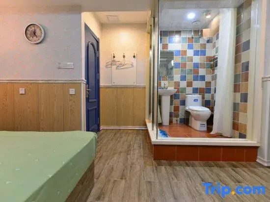 Xilong Clock Hotel (No. 27 Middle School, South Shishidao Street, Harbin)