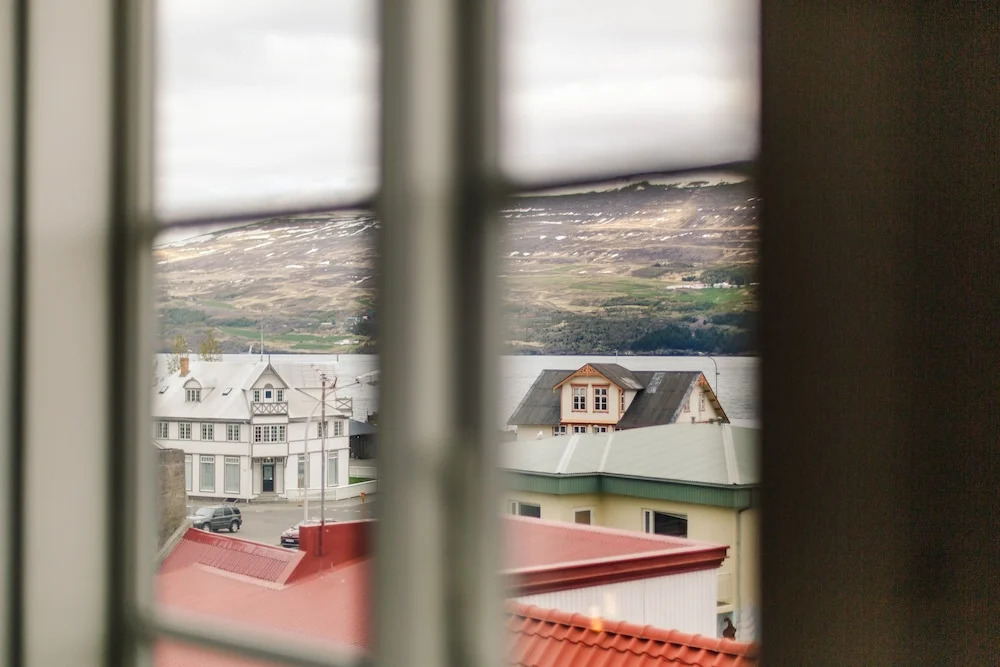 Beautiful bright and embracing villa in old town Akureyri