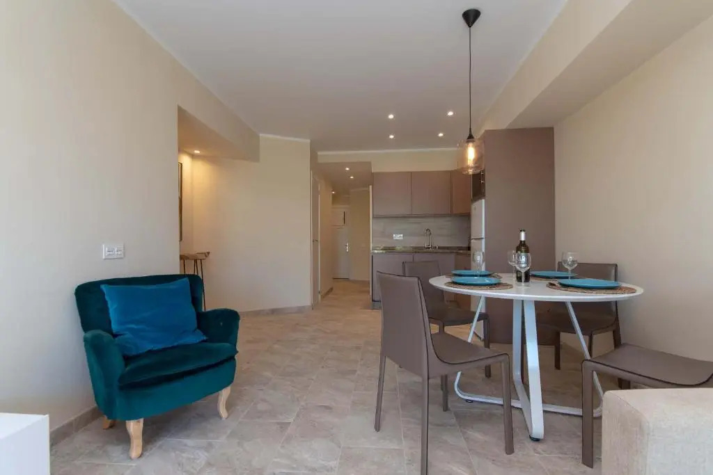 Altamira 73 - One Bed