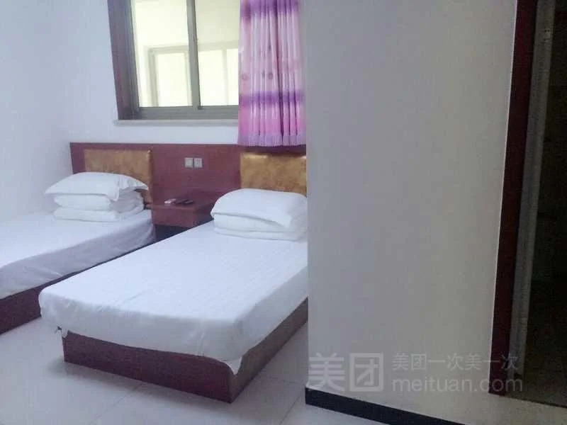 Xinglong Jiahong Inn