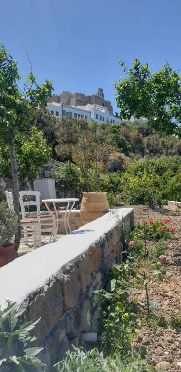 TRADITIONAL STUDIO Chora Patmos