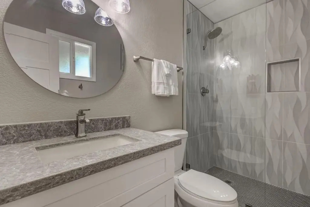 Tempe Remodel w/ Sparkling Pool and Game Room!