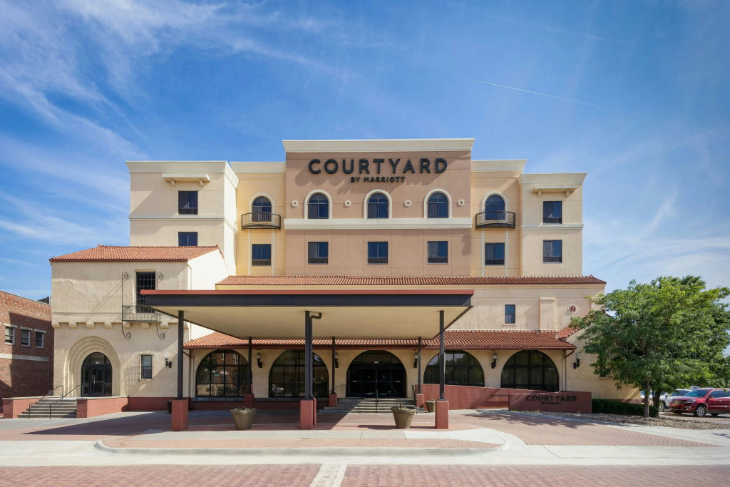 Courtyard by Marriott Wichita at Old Town
