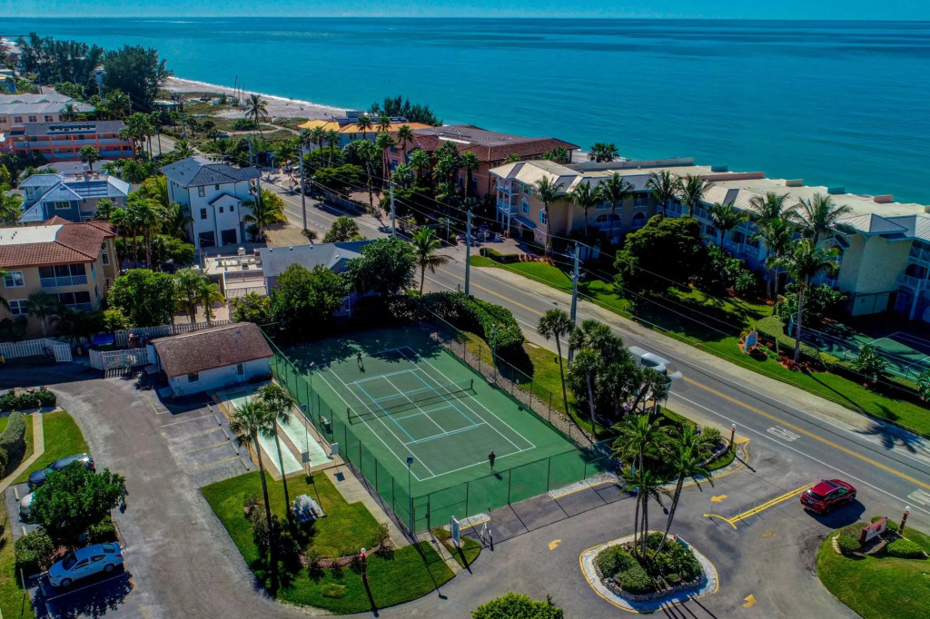 Anna Maria Island Runaway Tropical Escape