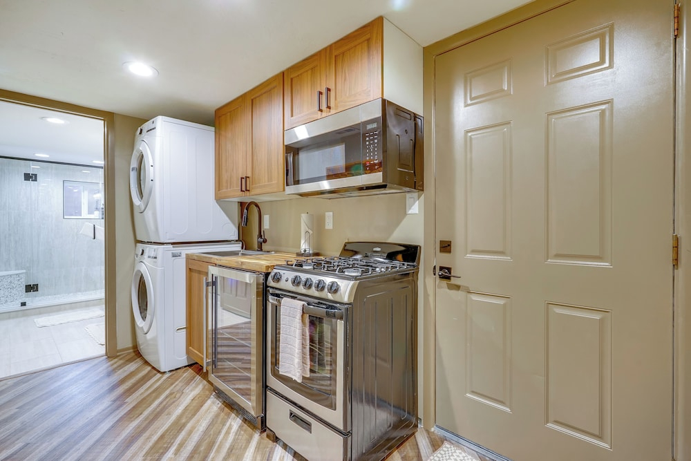 Walk to Cabriolet Lift! 3,600-sq-ft Family Home