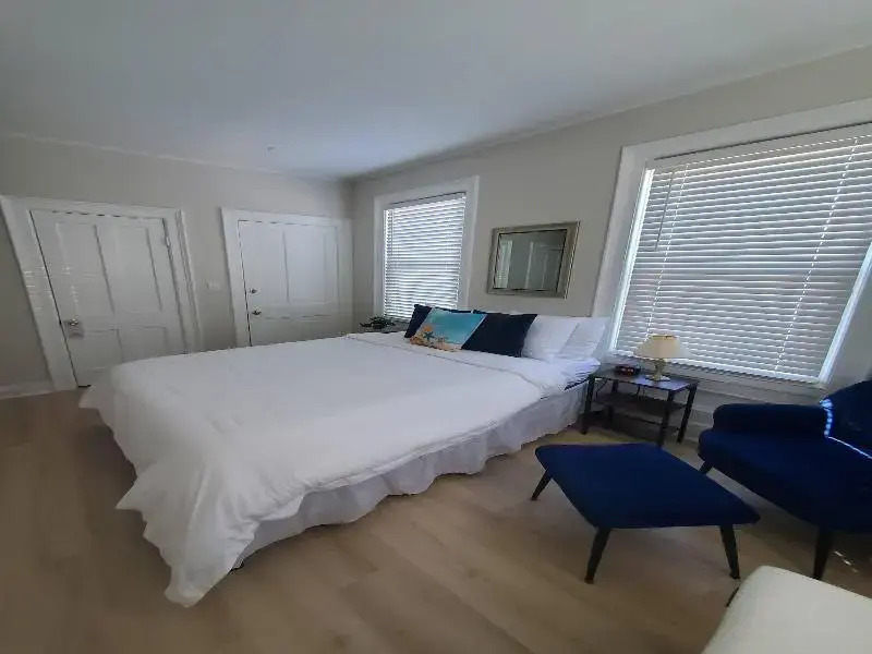 The Niantic Inn