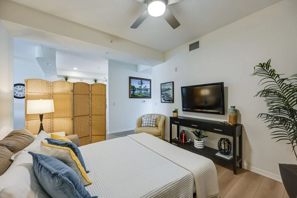 Newly Updated Golf Villa w/ Free Golf May-oct