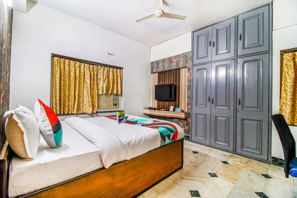 FabExpress Sataksi Guest House
