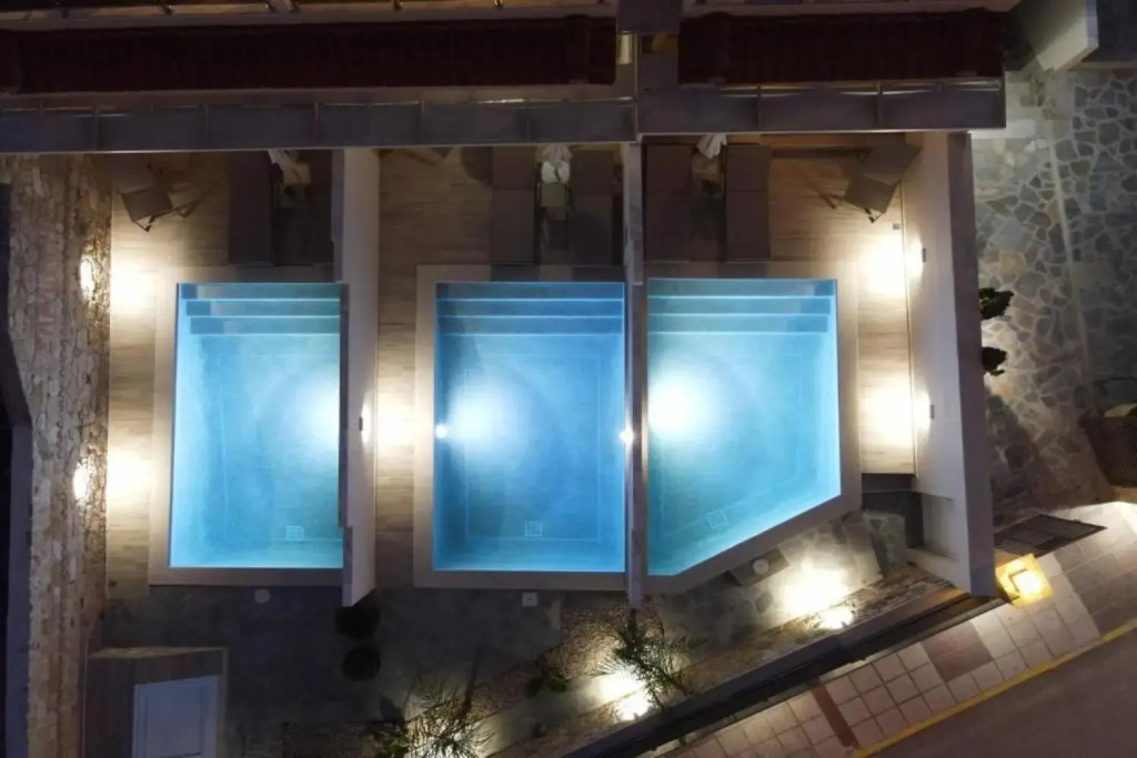 Sarantis Hotel