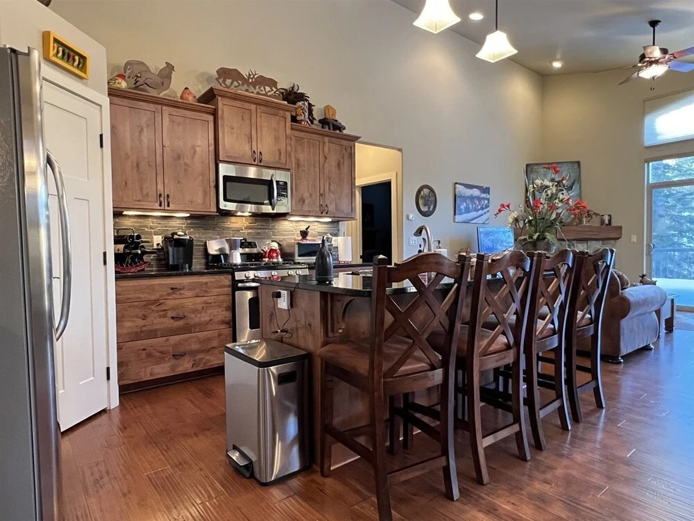 Ol239 Meadow Lake Country Escape