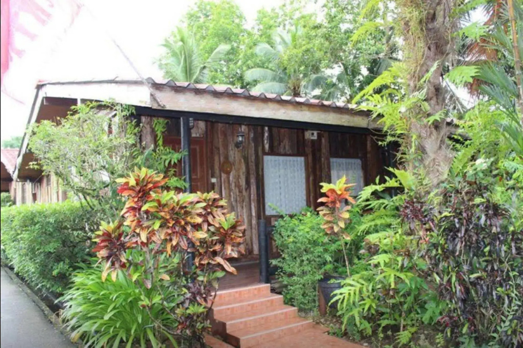 Laoya Inland Resort
