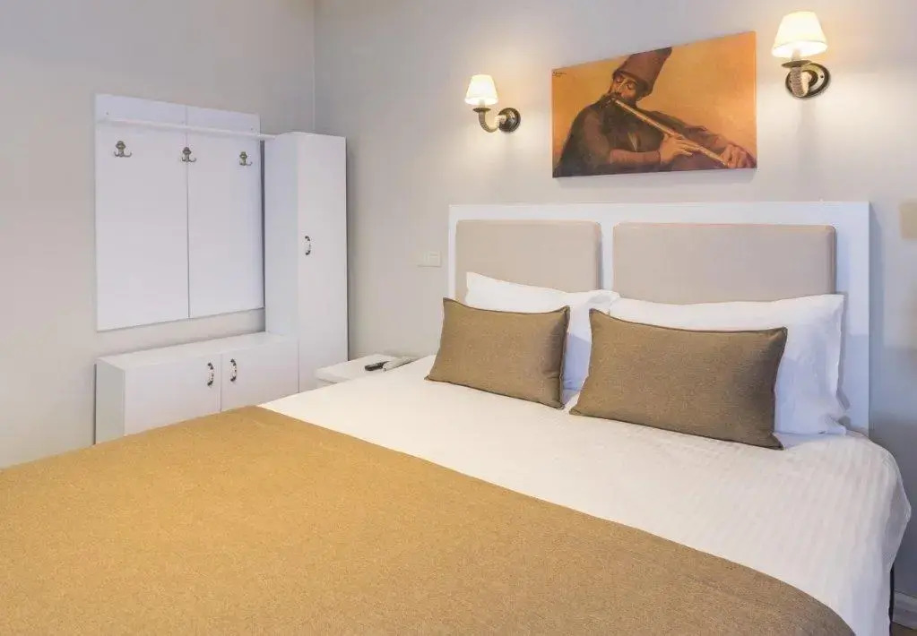 The Little House Hostel