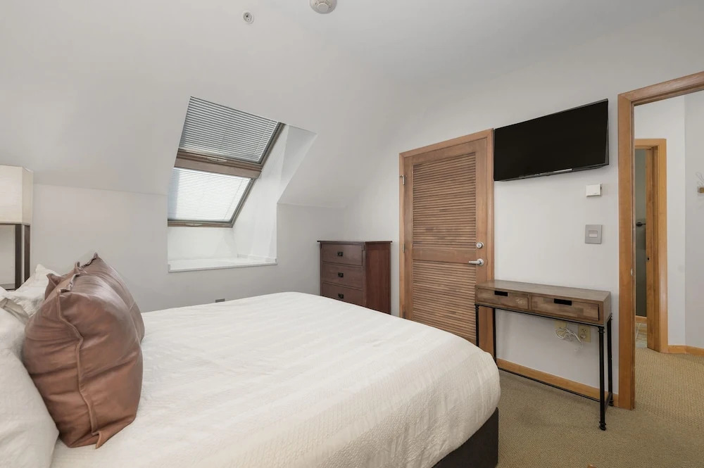 Select Unit 1709 - 2br - Zephyr Mountain Lodge 2 Bedroom Condo