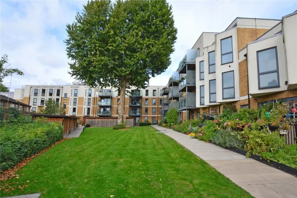 2 Bedroom Flat in Greenwich
