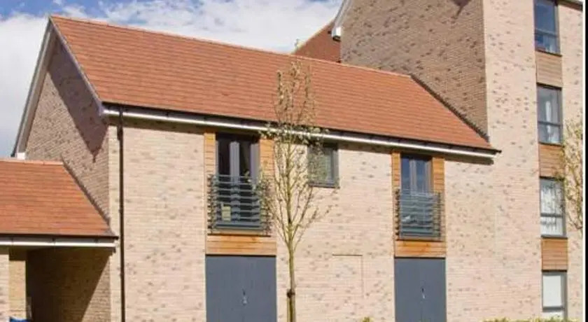 Kings Court Apartments
