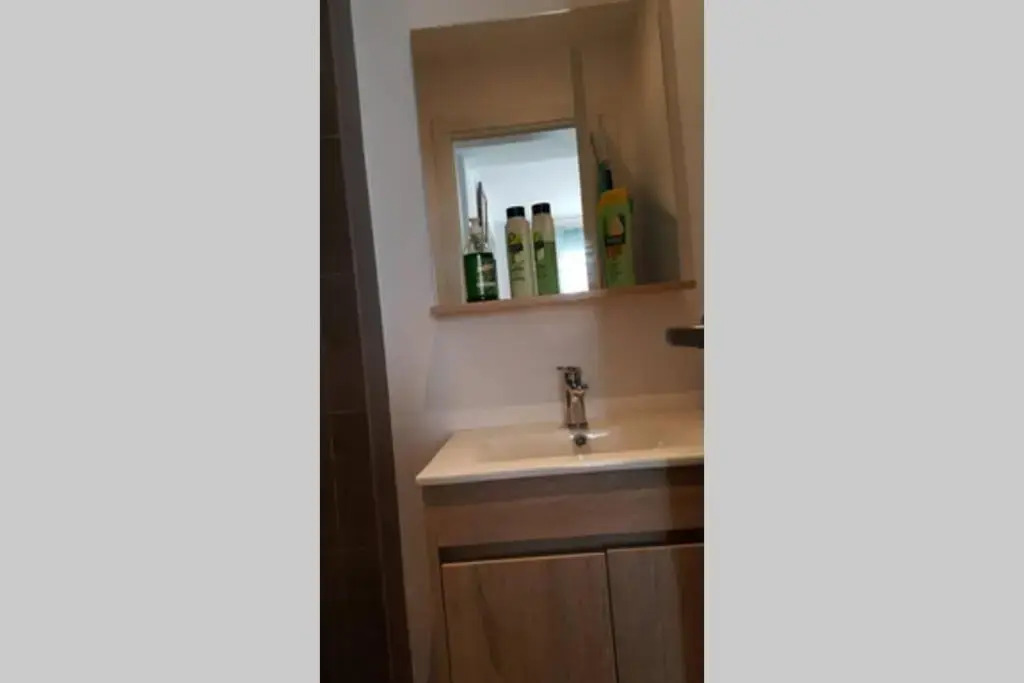 Lovely modern cozy private one bedroom apartment