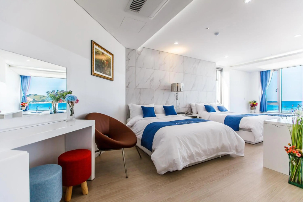 Blue Spring Hotel