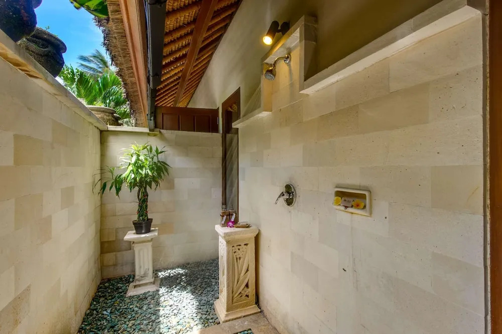 Bali Villa Near the Beach, 2015