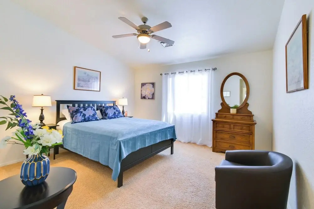 4 Mi to London Bridge: Lake Havasu City Home!