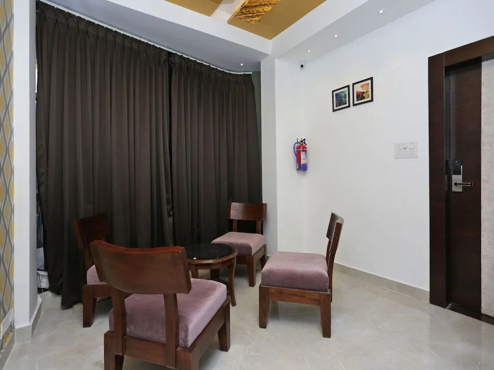 OYO 12899 Hotel Khushi Regent